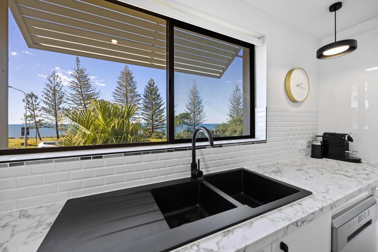 Beachside Views 2 Bedroom Apartment Mooloolaba Dış mekan fotoğraf